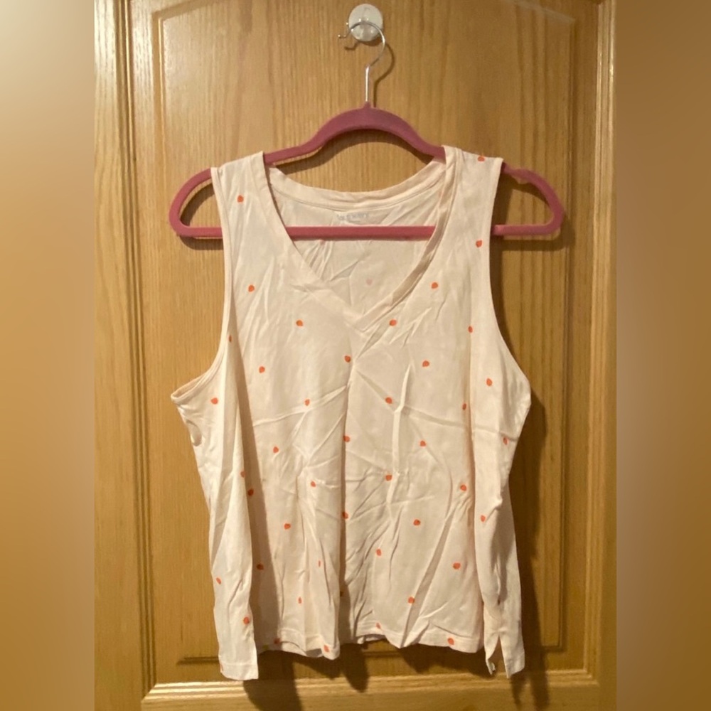 Old Navy Women’s Size Large Strawberry Print V Neck Fit Tank Top NEW/UNWORN